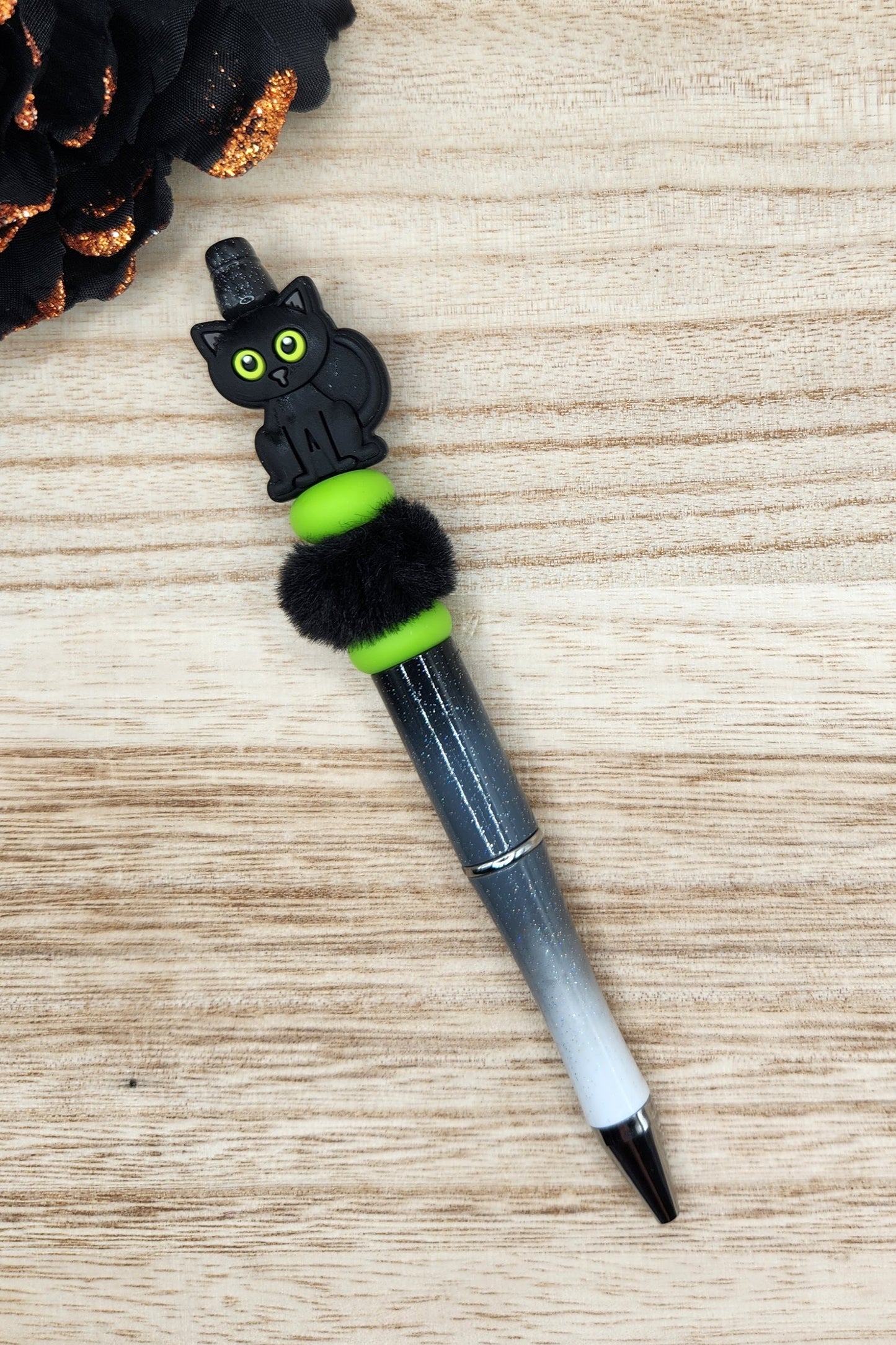 Pen-Black Cat (Green Eyes)