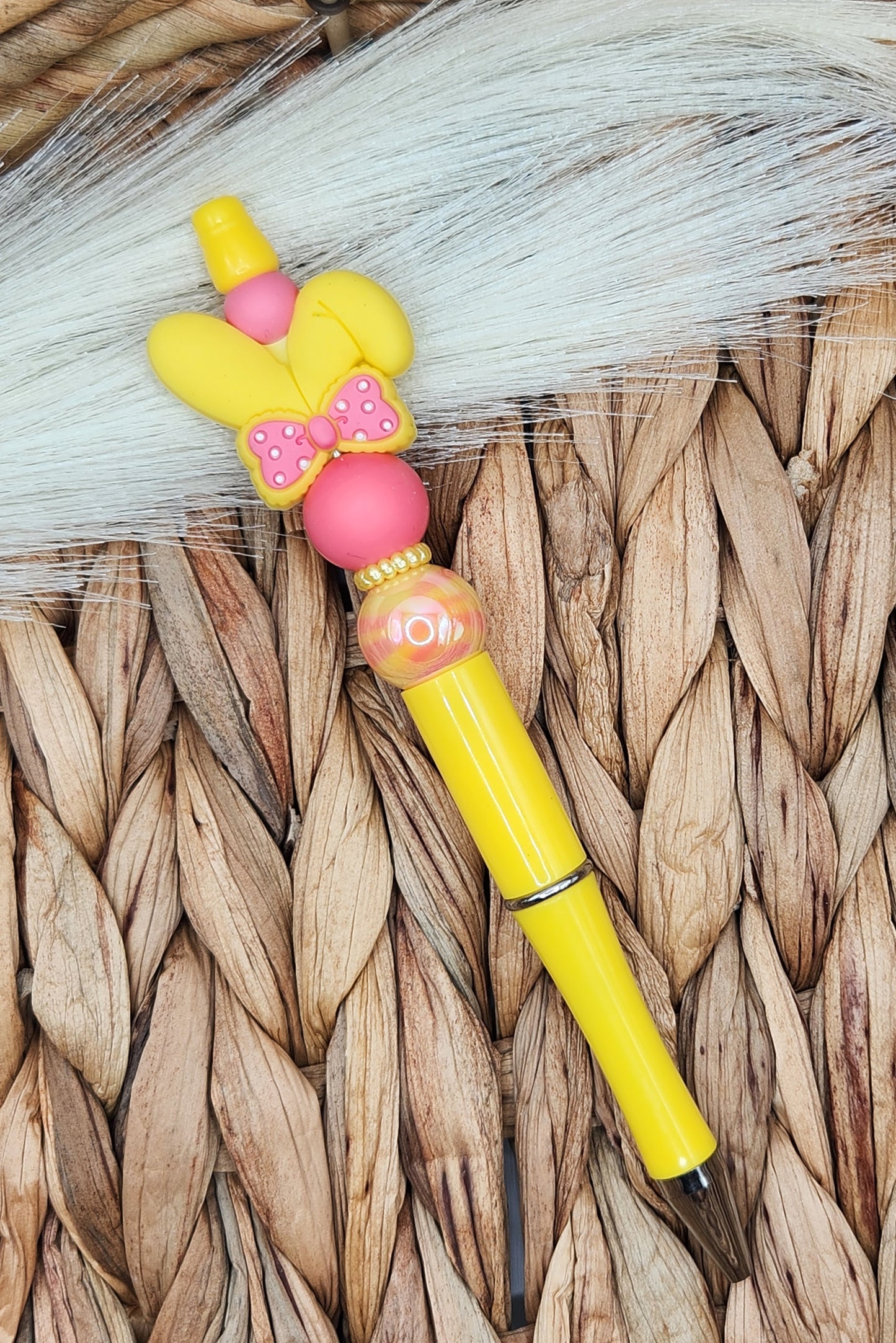 Pen-Bunny Ears (Yellow)